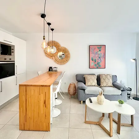 Chocolate Cookie- Ac, High Speed Internet, Desk With Natural Light, Sunny Terrace And Pool