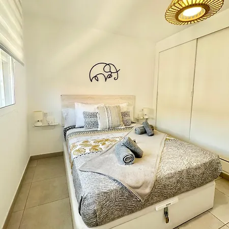 Διαμέρισμα Chocolate Cookie- Piscina, Terraza Soleada, Cocina Completa Y Wifi Κοραλέχο