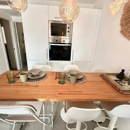 Chocolate Cookie- Ac, High Speed Internet, Desk With Natural Light, Sunny Terrace And Pool 아파트