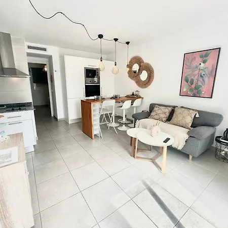 Chocolate Cookie- Ac, High Speed Internet, Desk With Natural Light, Sunny Terrace And Pool 아파트 *