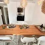 Chocolate Cookie- Ac, High Speed Internet, Desk With Natural Light, Sunny Terrace And Pool Apartmán