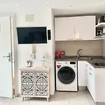 Chocolate Cookie- Ac, High Speed Internet, Desk With Natural Light, Sunny Terrace And Pool Apartmán *