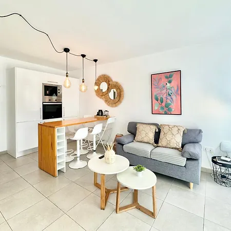 Apartment Chocolate Cookie- Ac, High Speed Internet, Desk With Natural Light, Sunny Terrace And Pool