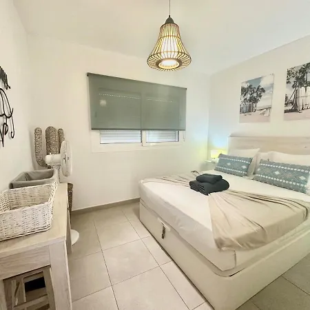 Chocolate Cookie- Ac, High Speed Internet, Desk With Natural Light, Sunny Terrace And Pool Apartman