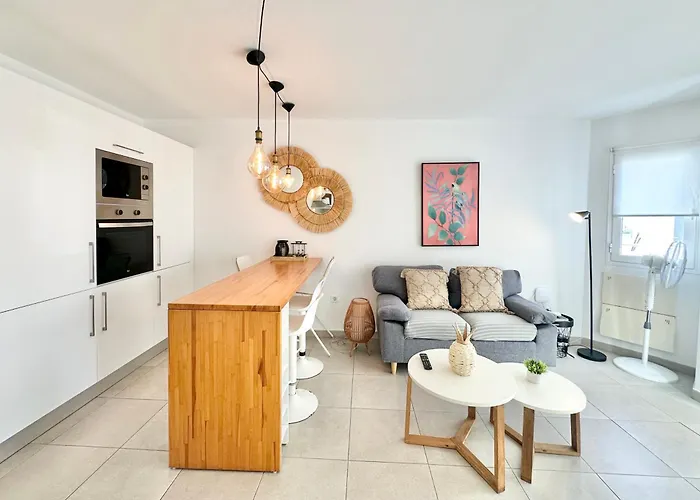 Chocolate Cookie- Ac, High Speed Internet, Desk With Natural Light, Sunny Terrace And Pool