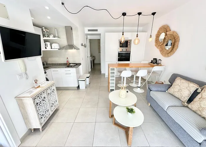 Chocolate Cookie- Ac, High Speed Internet, Desk With Natural Light, Sunny Terrace And Pool