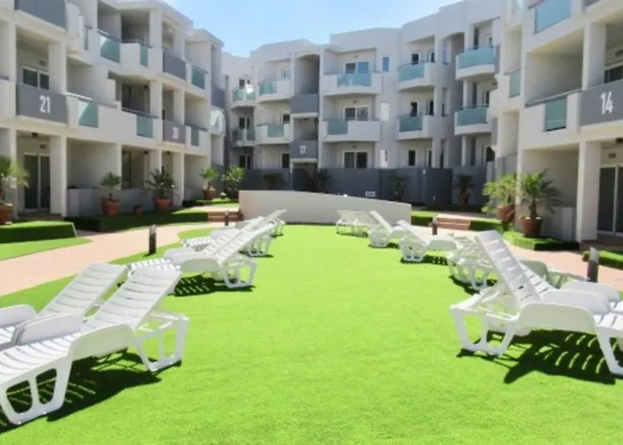 Apartman Chocolate Cookie- Ac, High Speed Internet, Desk With Natural Light, Sunny Terrace And Pool *