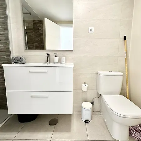 Chocolate Cookie- Ac, High Speed Internet, Desk With Natural Light, Sunny Terrace And Pool